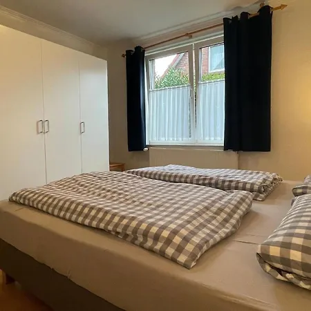 Grosszuegige Mit Privatgarten Im Nordseebad Carolinensiel Apartmán Wittmund